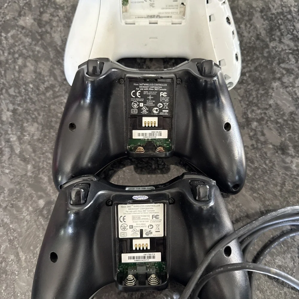 Lot Of 19 Controllers Xbox/360, PS, Sega, Generic Untested, Parts/Repairs Only